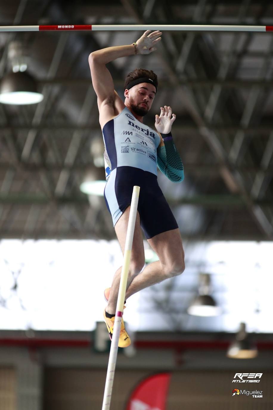 Isidro Leyva se proclamó campeón de España de pertiga en Ourense.