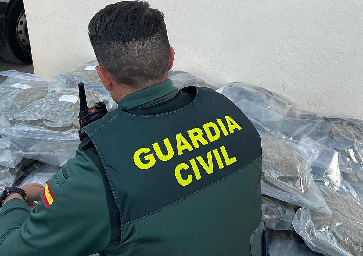 Pillado un inglés en la A-92 en Granada con 44 kilos de marihuana en la furgoneta.