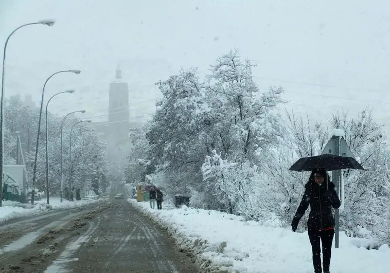 Alertas de Meteorología por nieve, tormentas y vientos en varias zonas de Andalucía