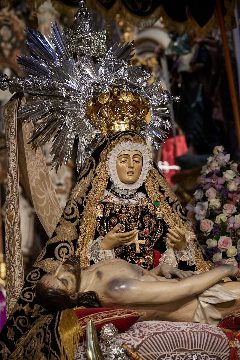 Las imágenes de la Virgen de las Angustias tras su restauración