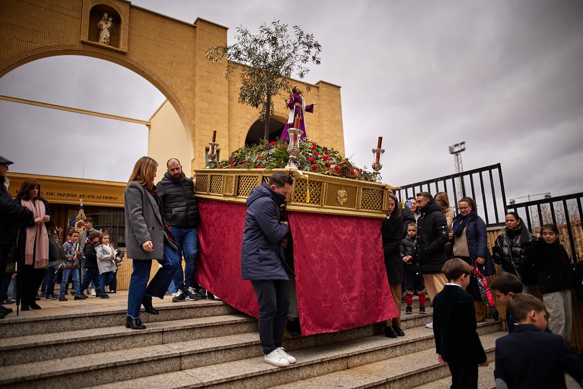 Las imágenes de la procesión infantil de los Salesianos