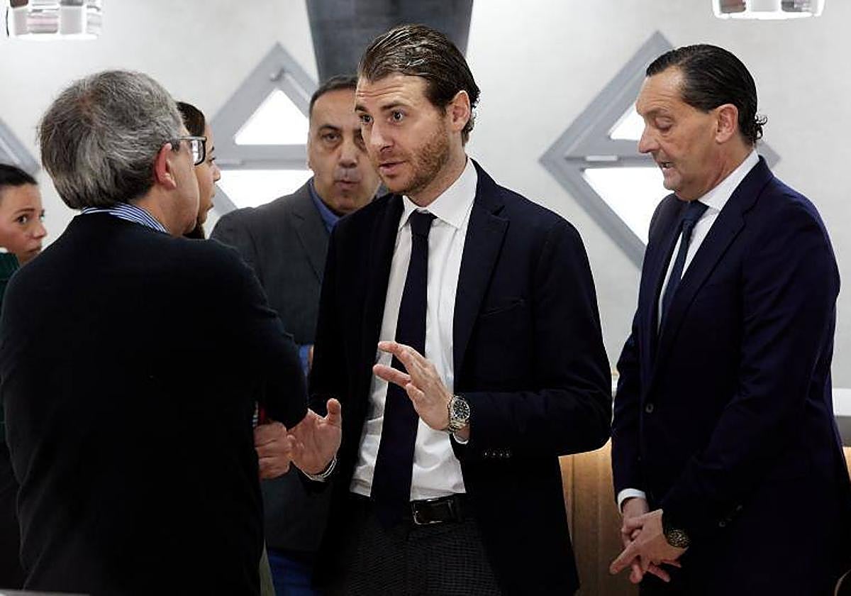 Matteo Tognozzi y Alfredo García Amado, en el desayuno informativo.