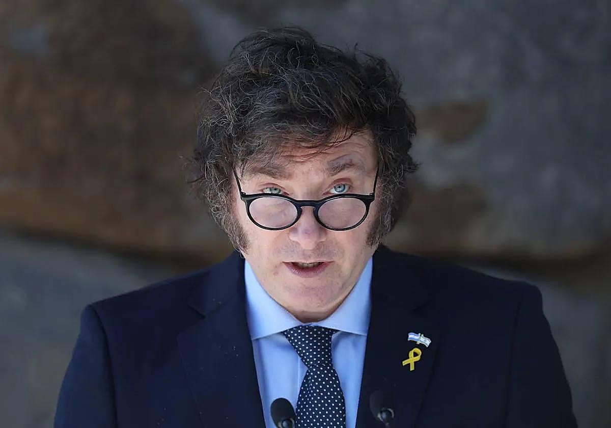 Milei y todos los hombres