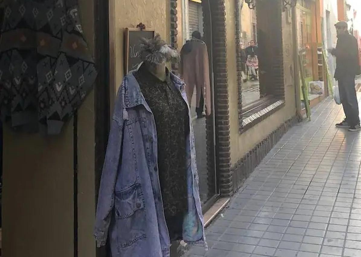 Imagen secundaria 1 - Un recorrido por las tiendas vintage de Granada: ropa barata y con estilo