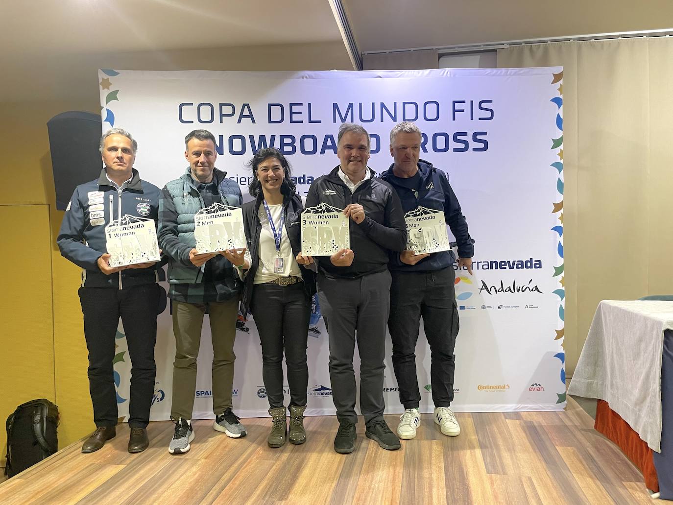 Organizadores de la Copa del Mundo de 'snow cross'.