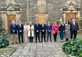 Delegados de la Junta en Jaén, junto al alcalde de Baeza, tras la reunión de coordinación.