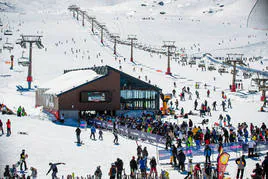 La estación de esquí de Sierra Nevada cerrará la temporada el 28 de abril.