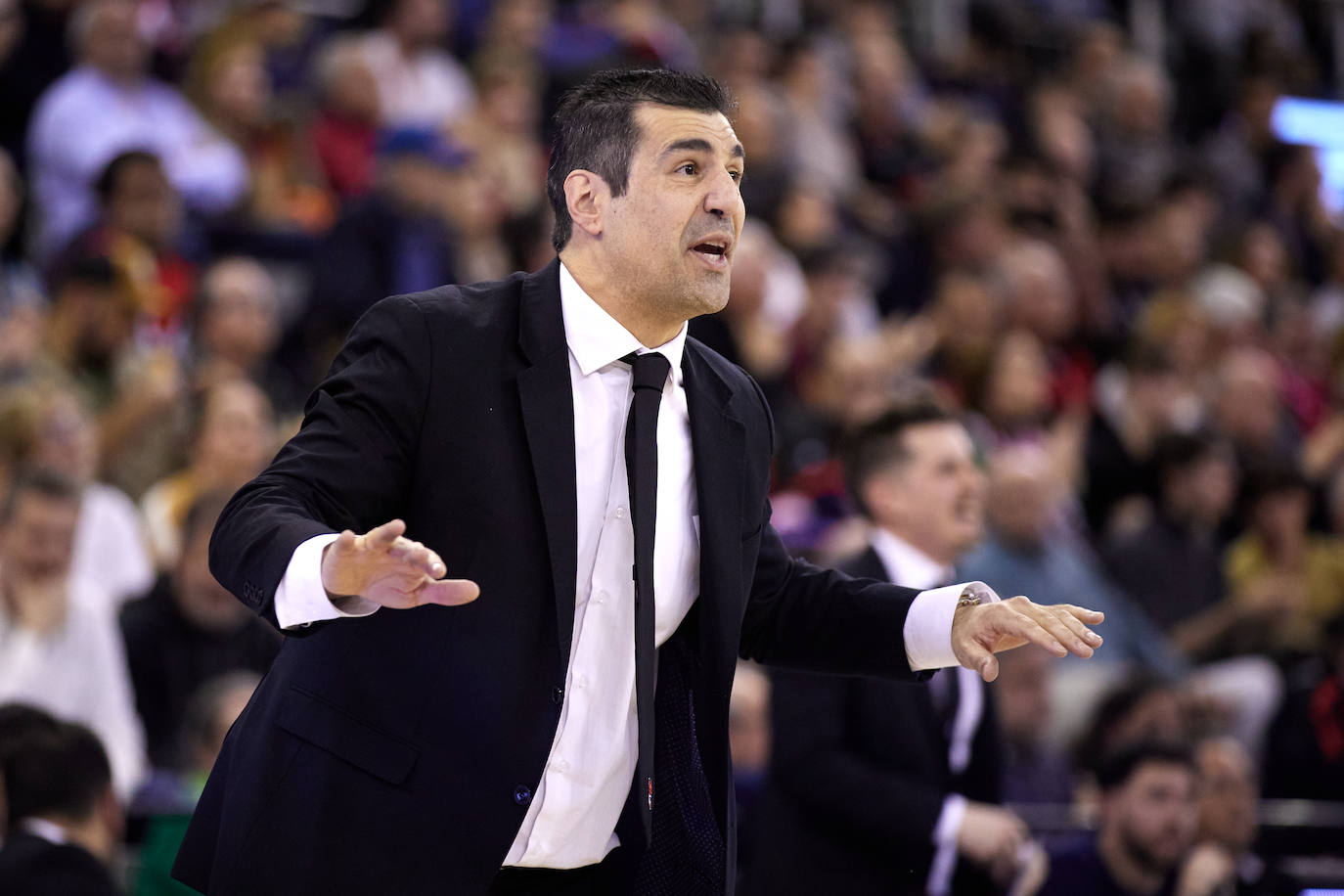 Pablo Pin, en tensión durante el partido contra el Surne Bilbao.