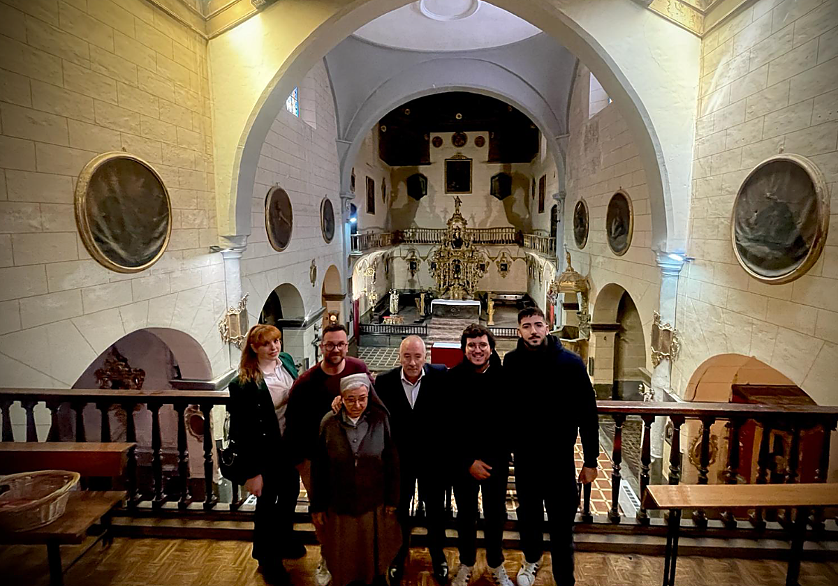 Las cofradías pondrán a punto la iglesia de Santiago para uso religioso y cultural
