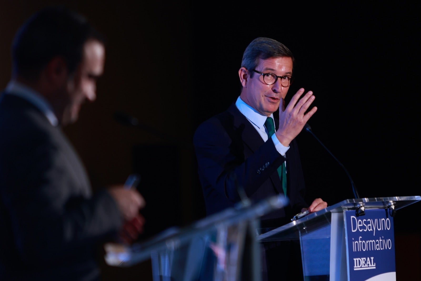 El desayuno IDEAL con el consejero Paradela, en imágenes