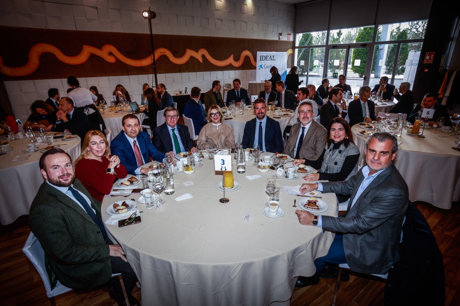 El desayuno IDEAL con el consejero Paradela, en imágenes