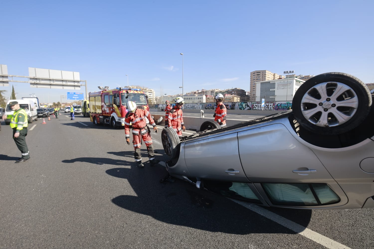 Espectaculares imágenes de un accidente en la autovía de Granada