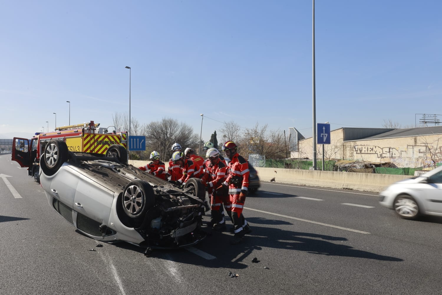 Espectaculares imágenes de un accidente en la autovía de Granada