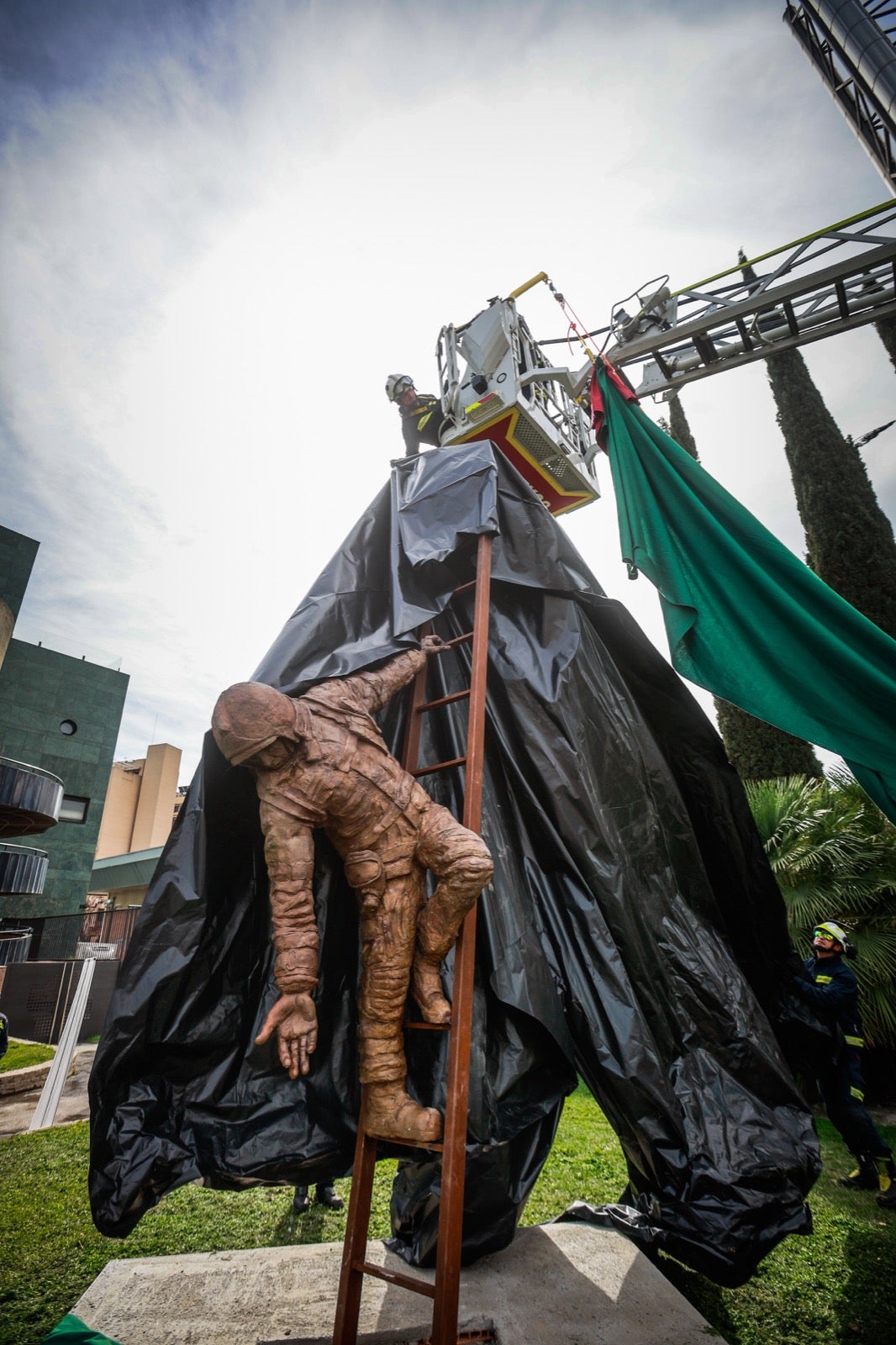 El espectacular simulacro de gran accidente en Granada, en imágenes