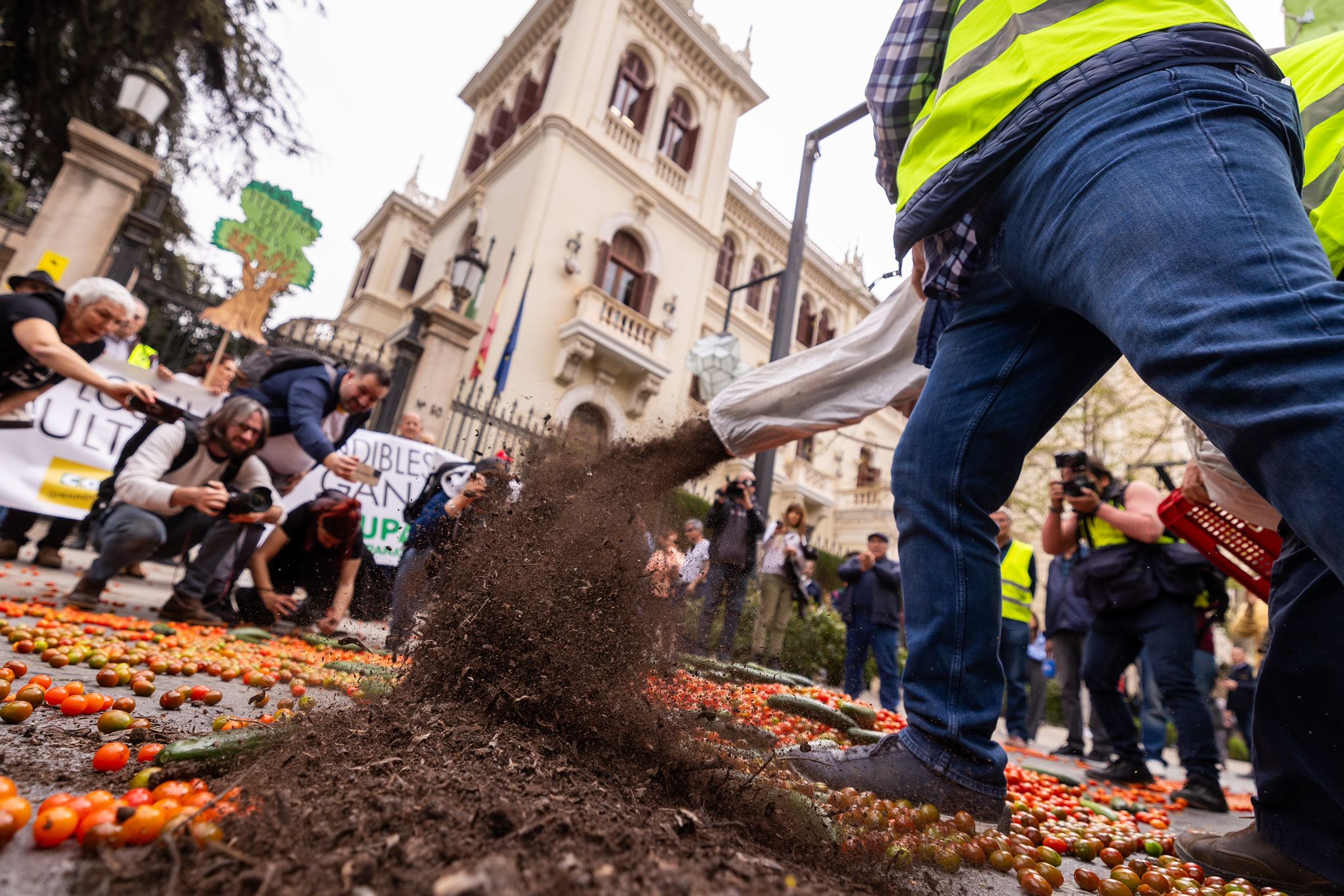 La tractorada de Granada, en imágenes