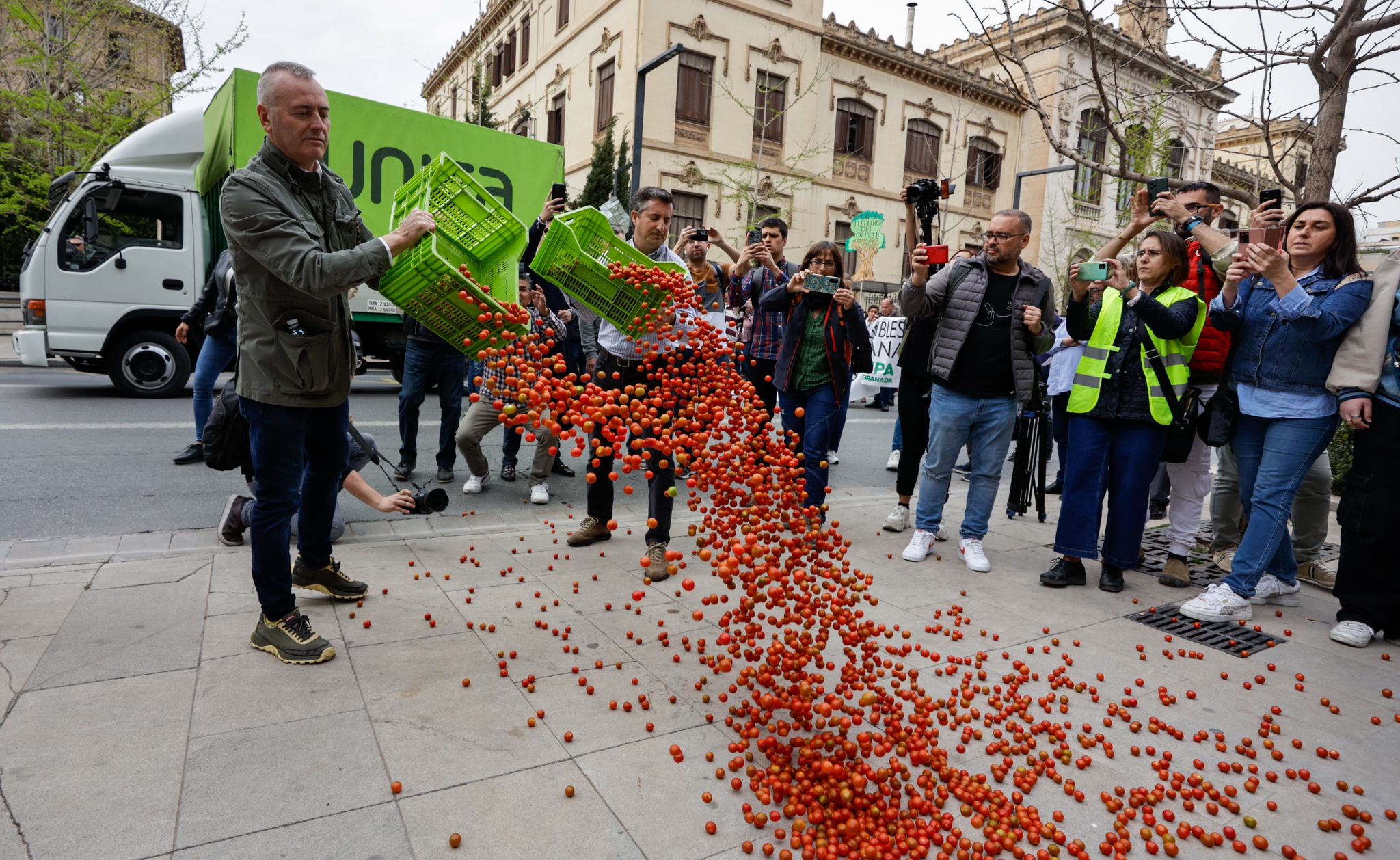 La tractorada de Granada, en imágenes