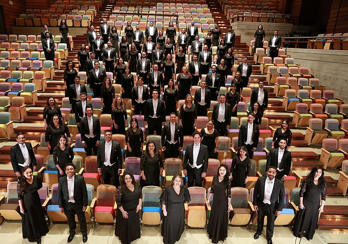 Los integrantes de la Coral Nacional Simón Bolívar de Venezuela.