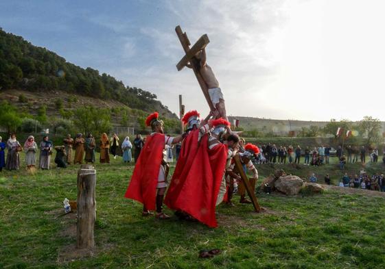 El momento de la crucifixión en Gor.
