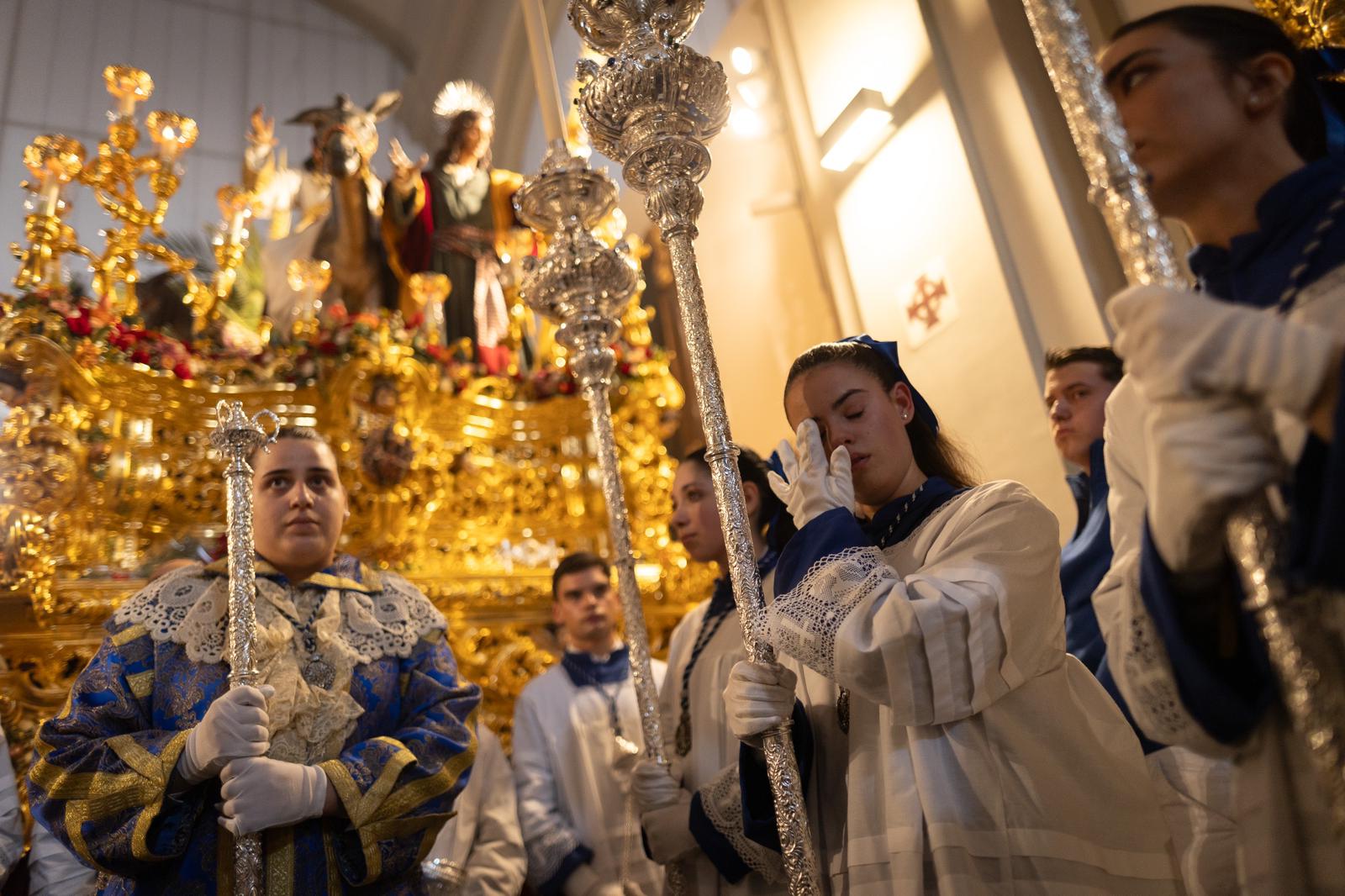 Las lágrimas de la Borriquilla de Granada, en fotos