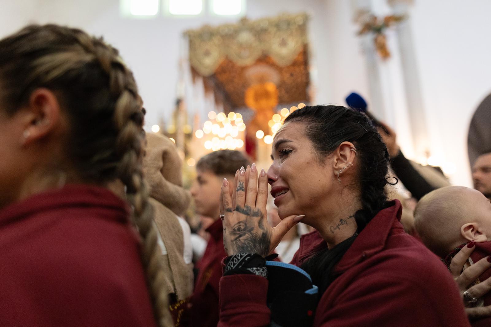 Las fotos de los momentos más íntimos y emotivos del Lunes Santo en Granada