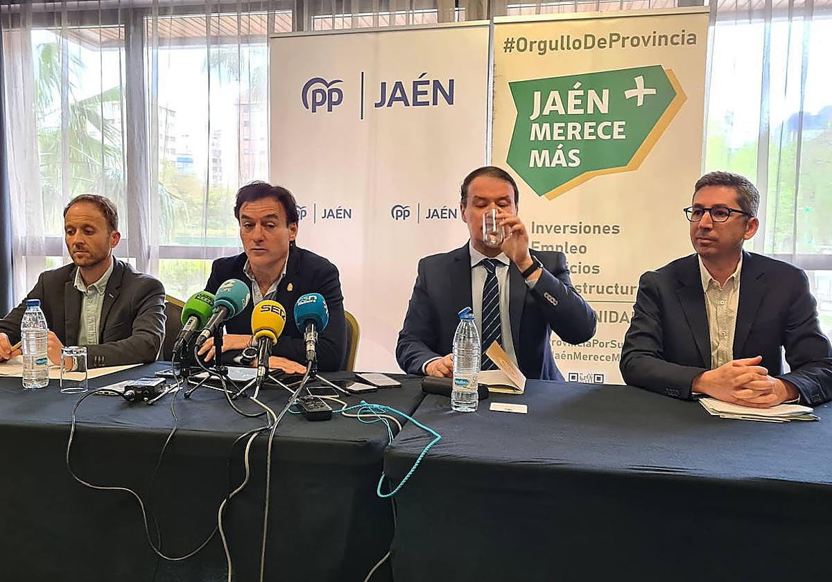 Erik Domínguez, Agustín González, Manuel Carlos Vallejo y Juanma Camacho, este martes.