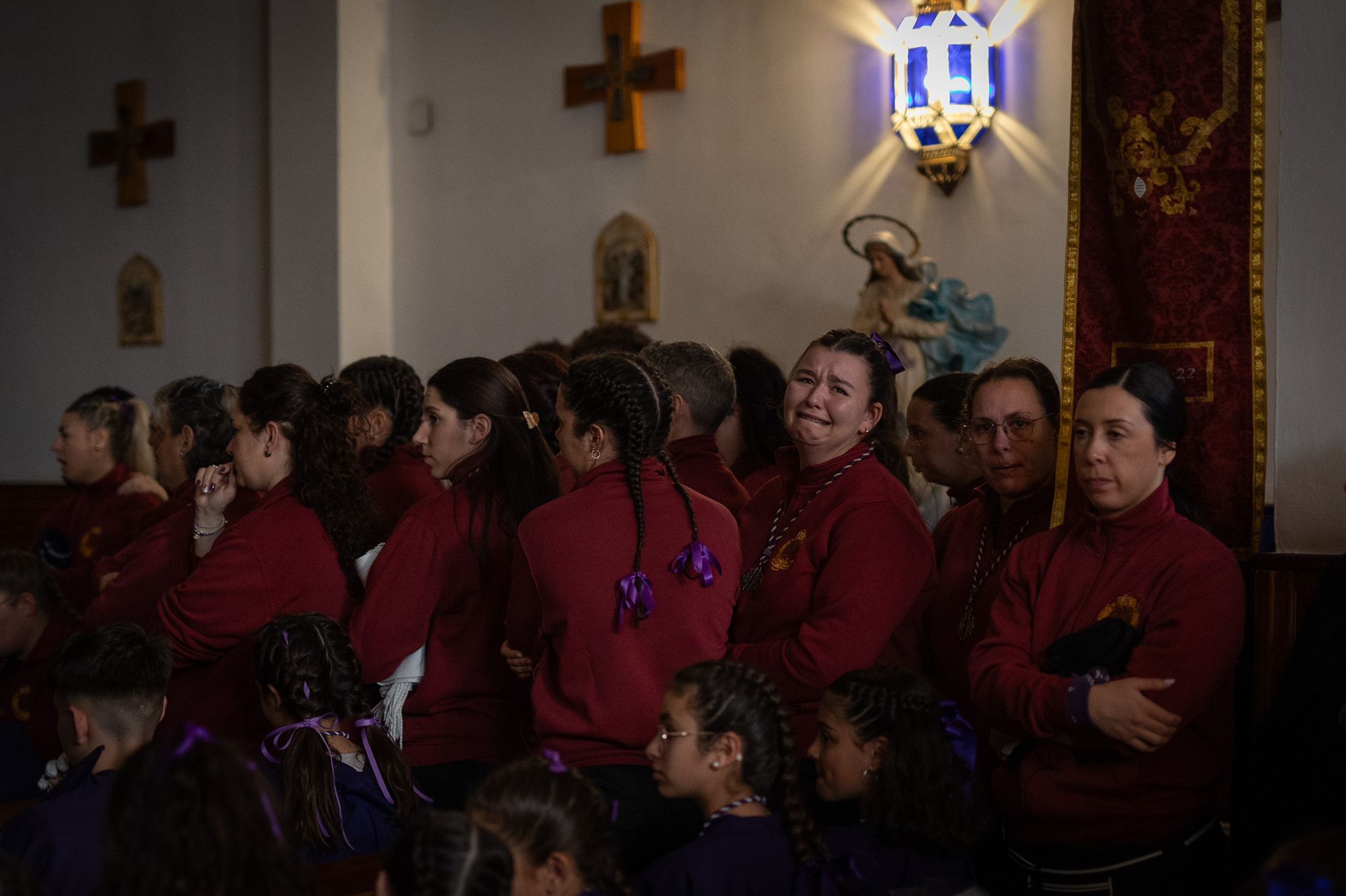 Las fotos de un Martes Santo huérfano en Granada con emoción y lágrimas