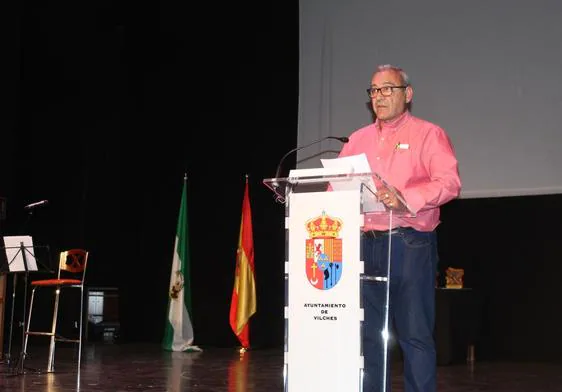 Manuel Luque recitando sus versos en la edición anterior.