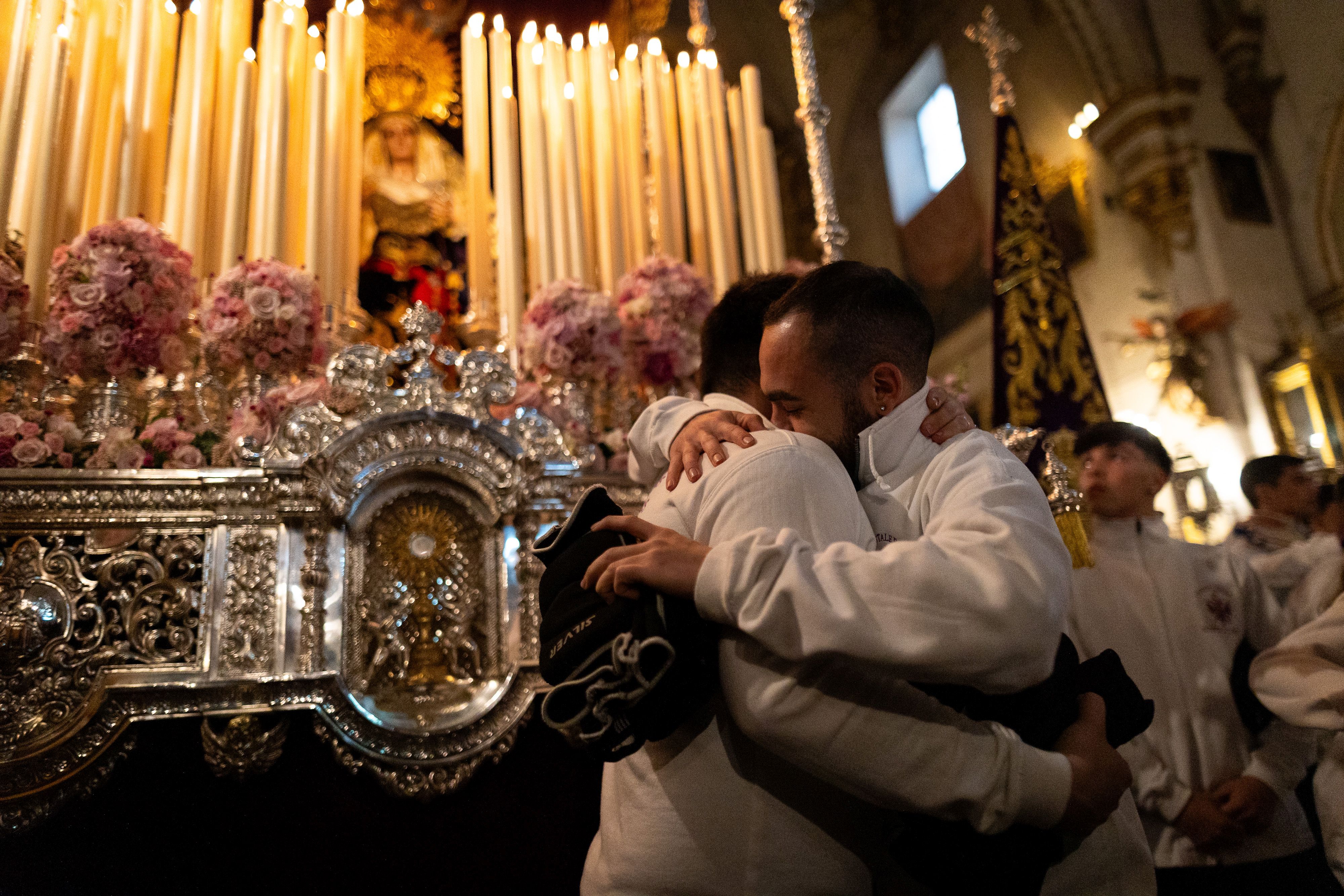 Lágrimas en la Iglesia Imperial de San Matías.