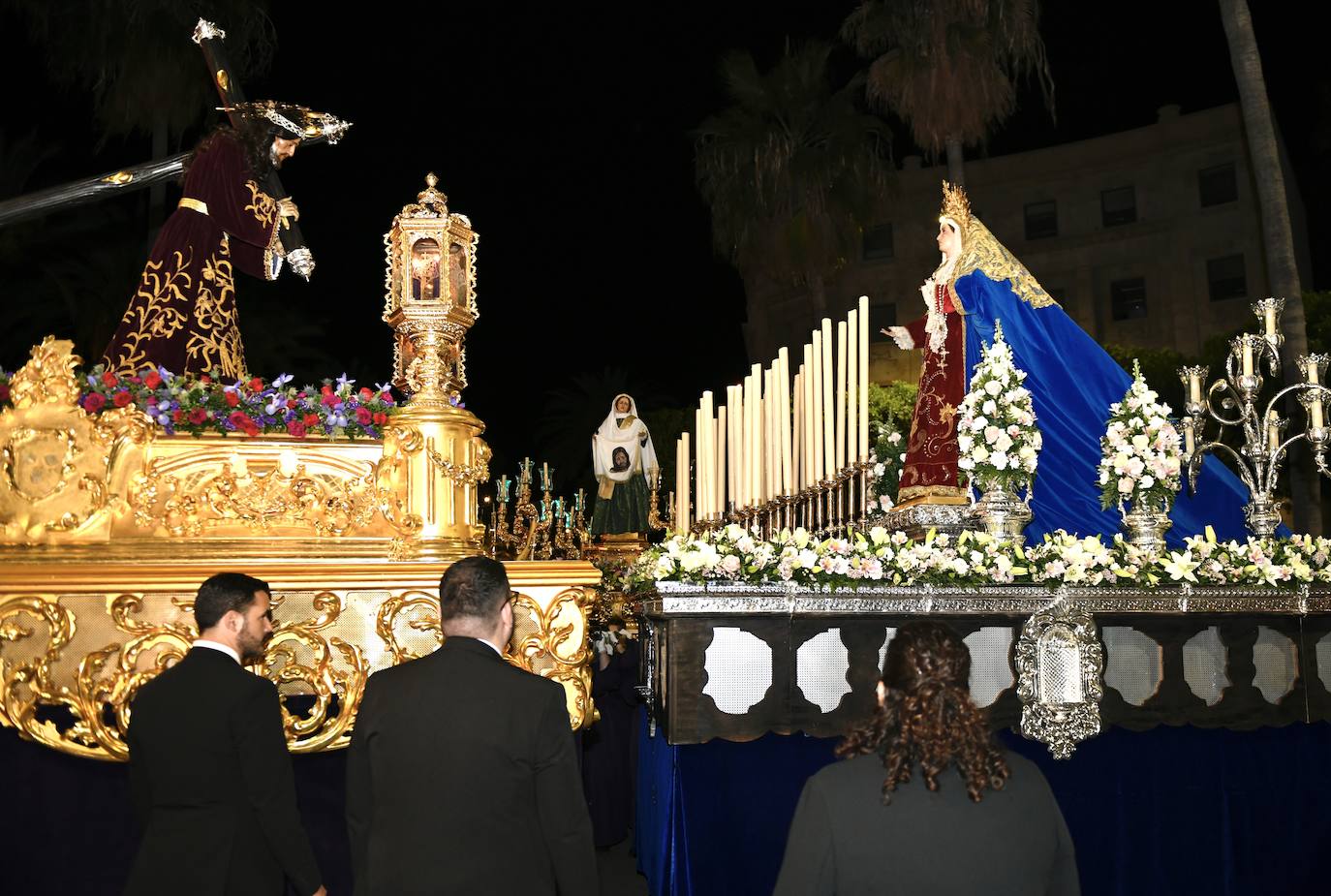 Las tres imágenes se encuentran en la plaza Circular.