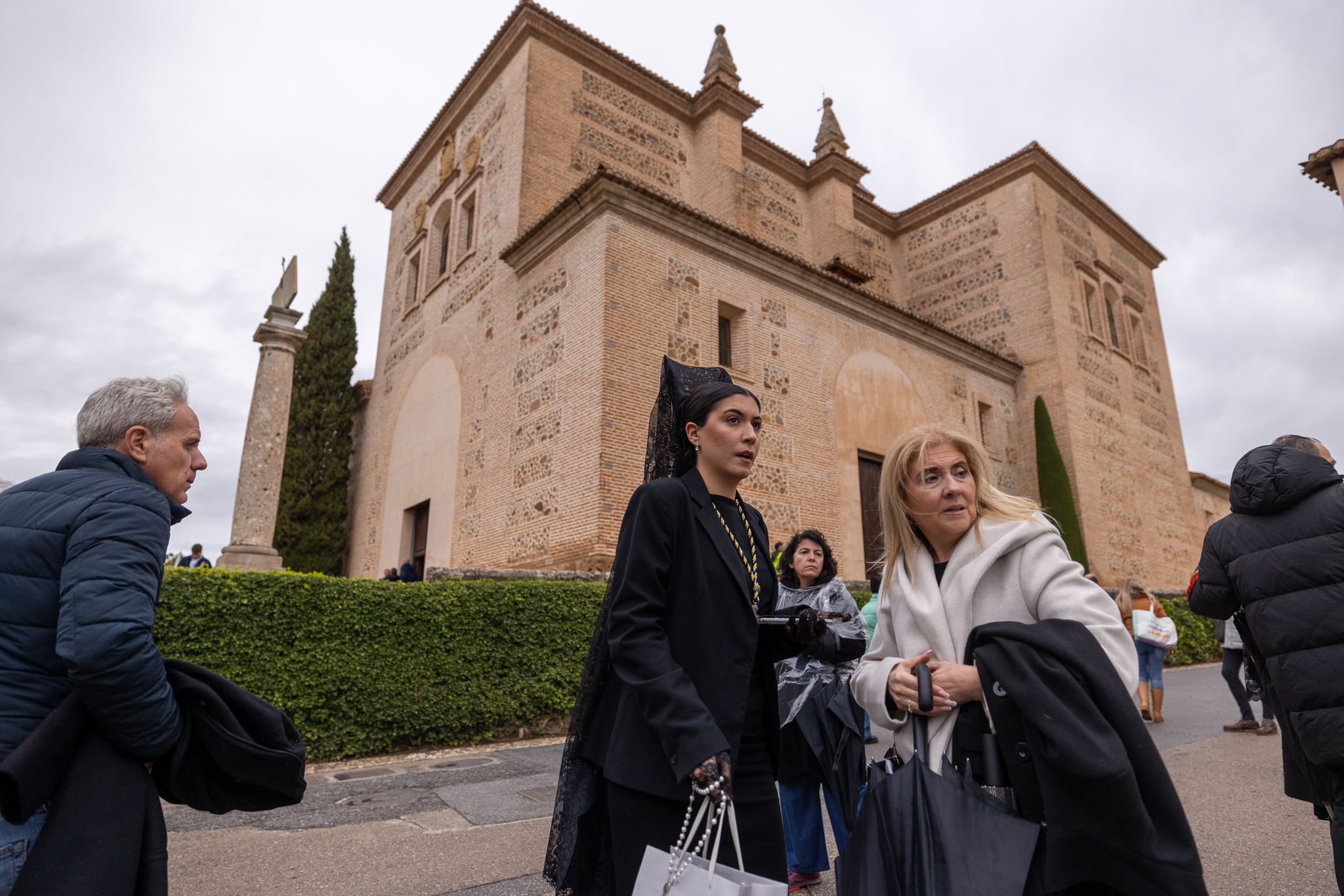 Las imágenes del Sábado Santo en Granada