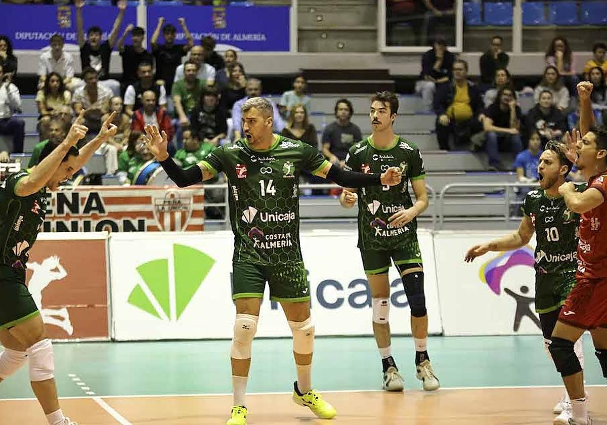 Los blanquiverdes, con su público, sólo quieren jugar el viernes ante Léleman.