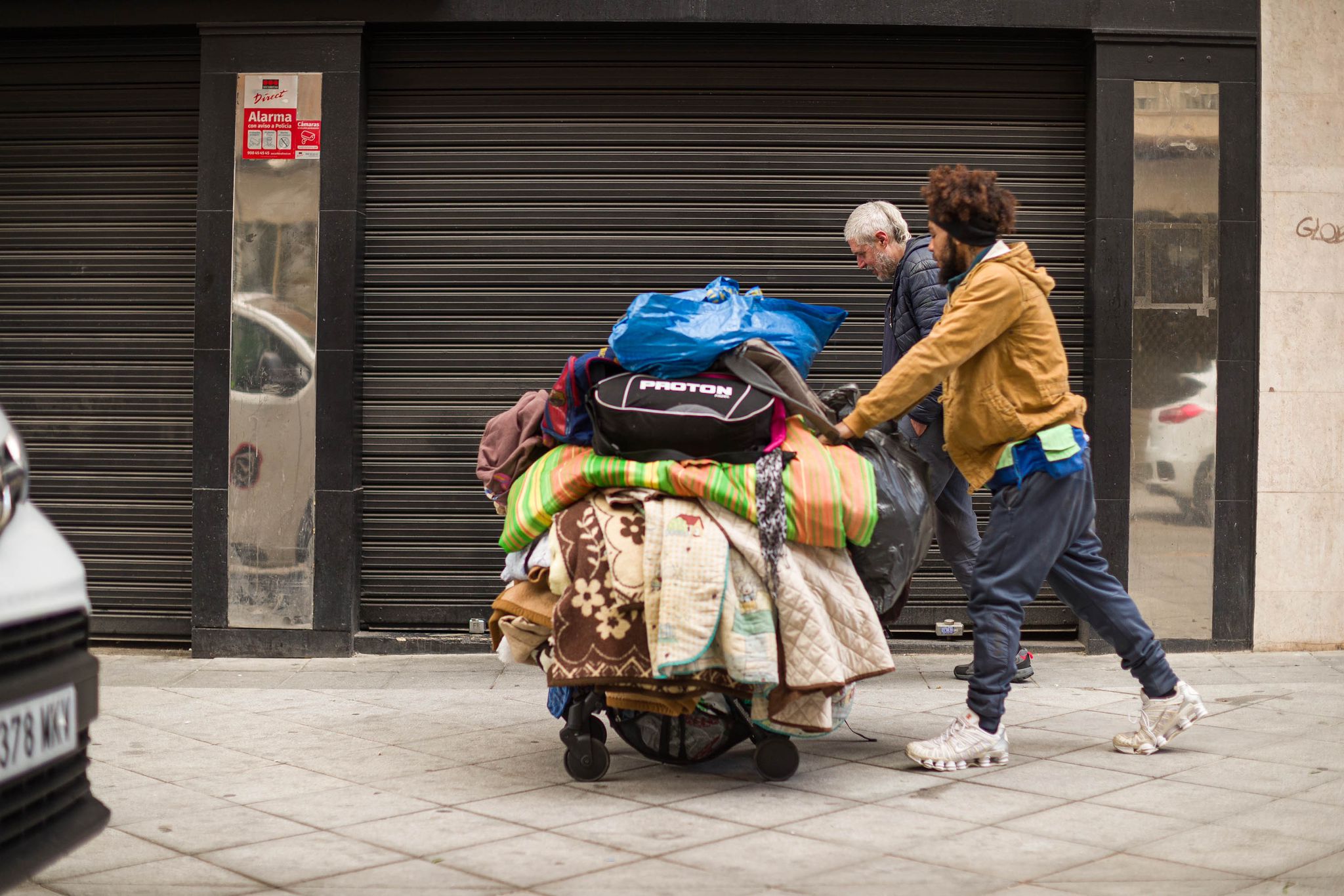 Las imágenes del desalojo de personas sin hogar en la zona de Arabial