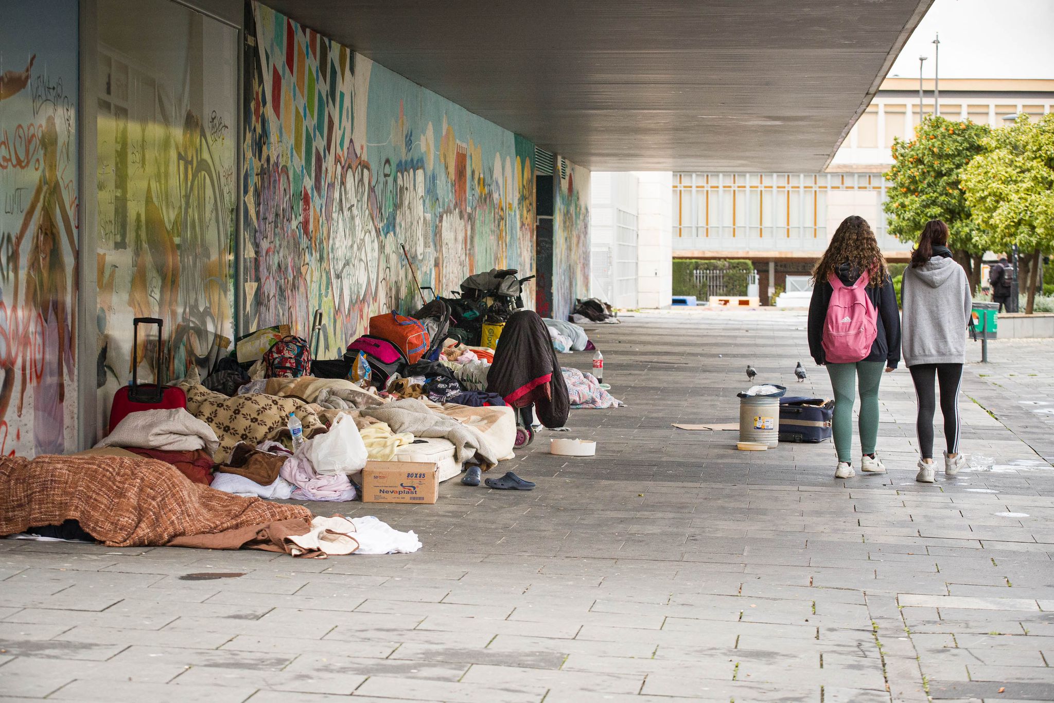 Las imágenes del desalojo de personas sin hogar en la zona de Arabial