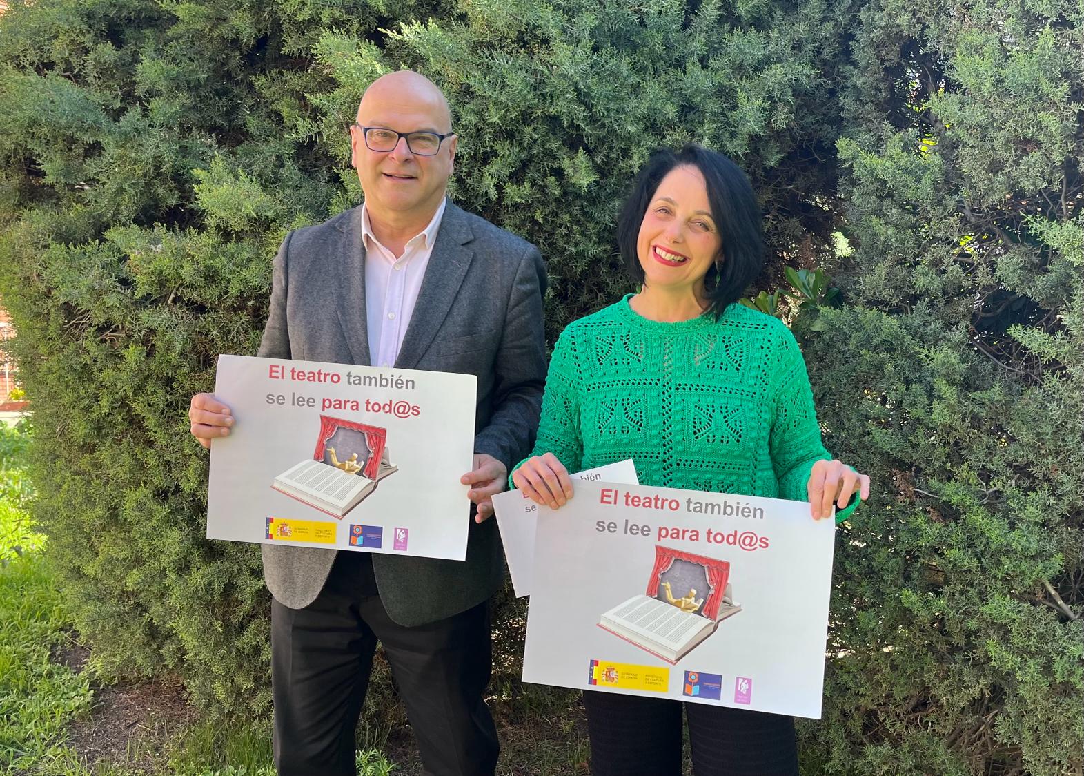 Manuel Fernández Palomino y Mari Carmen Gámez durante la presentación de iniciativa teatral.