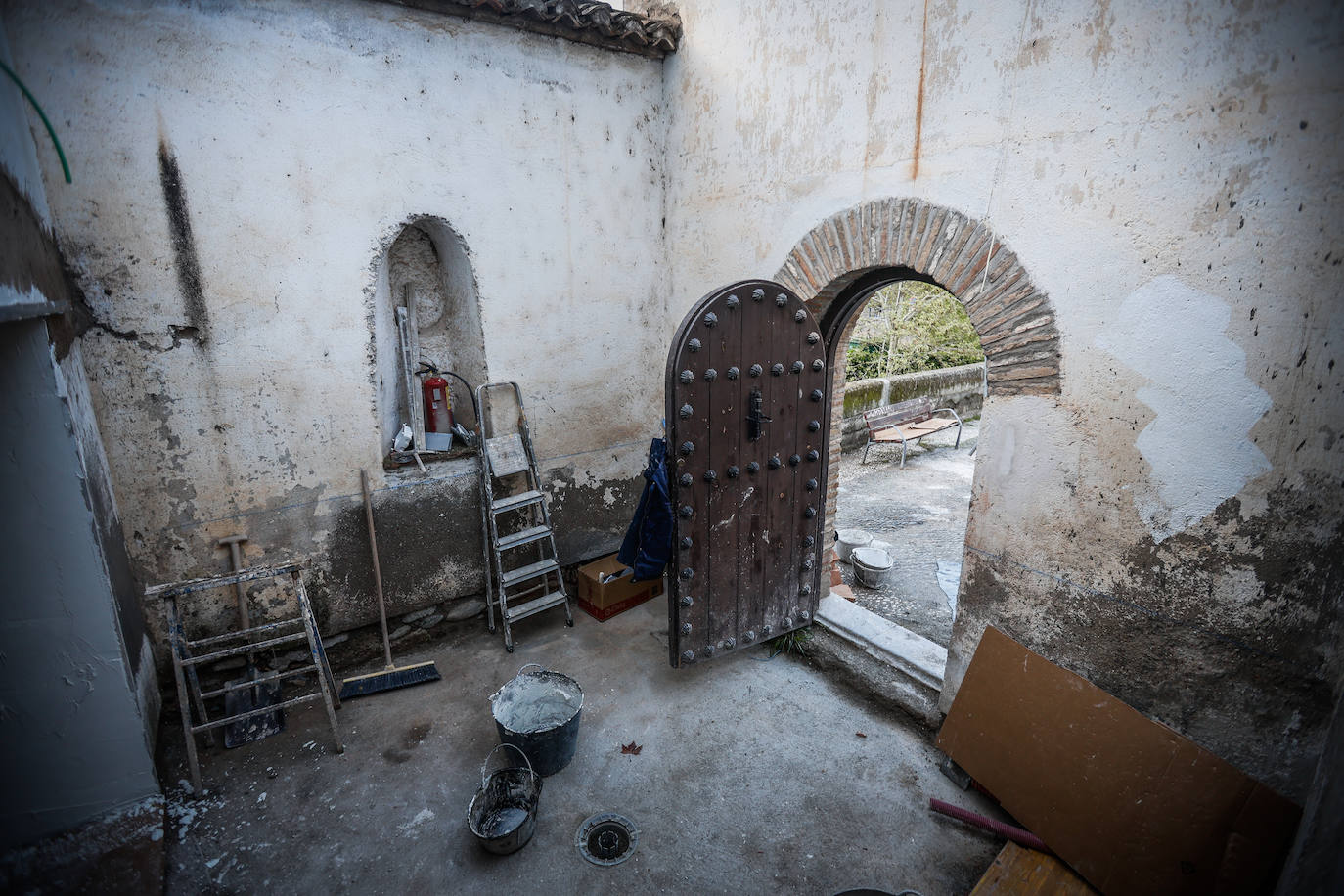 Imagen secundaria 1 - Detalles de la Casa de los Guardeses. 
