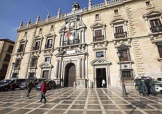 Reducen la pena a tres condenados por un alijo frustrado de 4.700 kilos de hachís en una operación con guardias civiles encubiertos