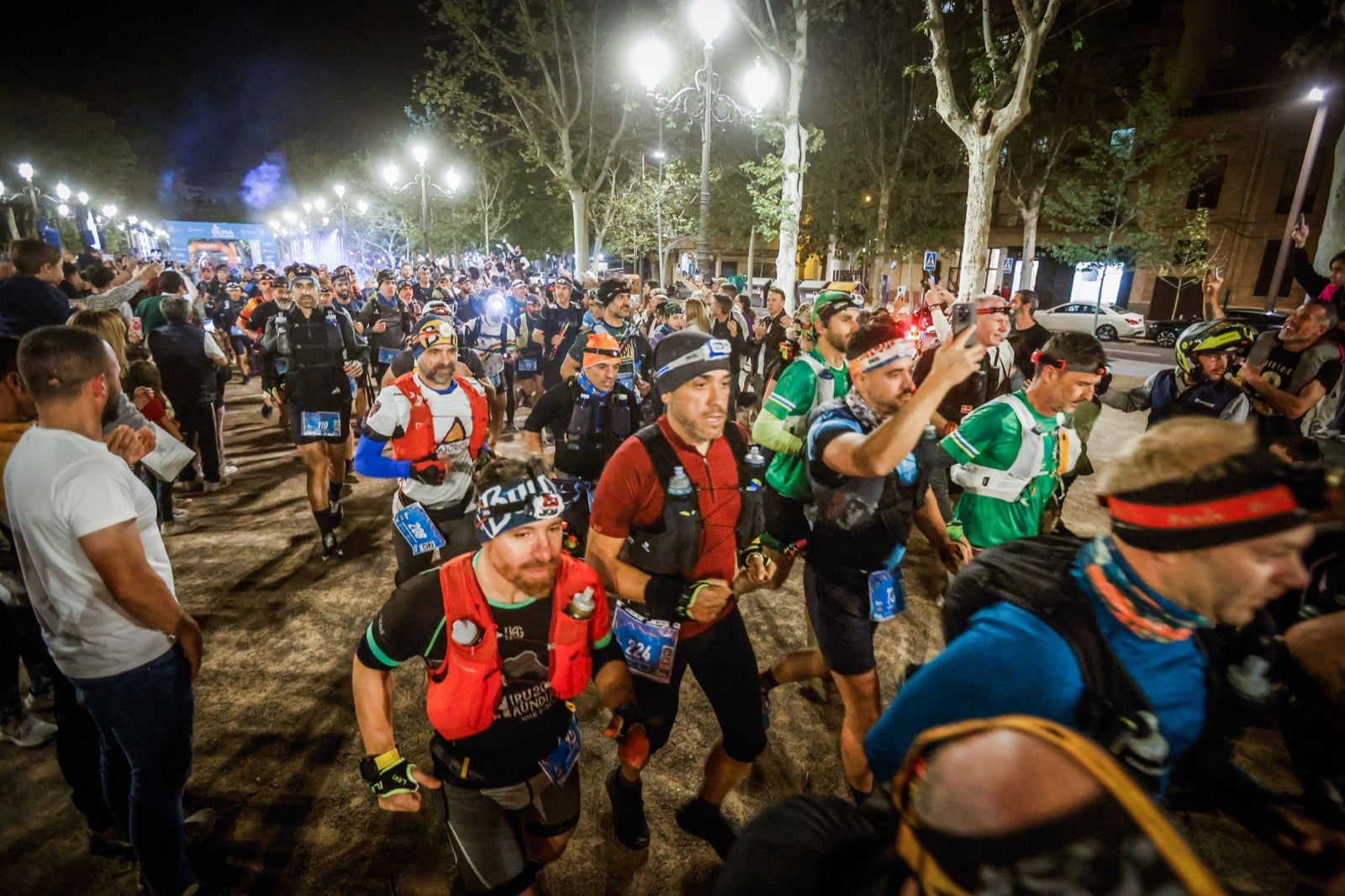 La salida de la Ultra de Sierra Nevada, en imágenes