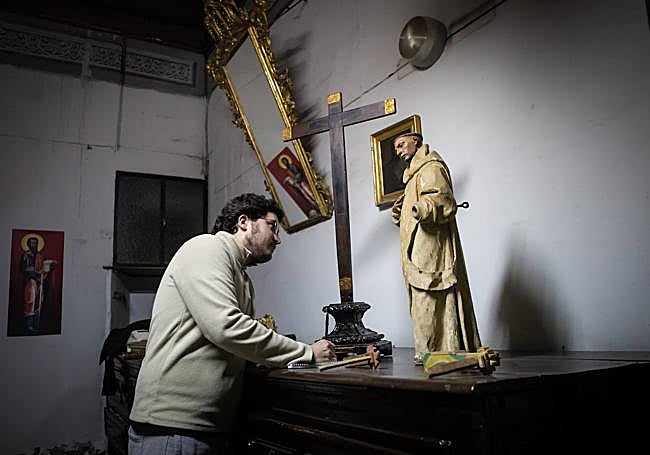 Catalogando un San Bruno que se atribuye a José de Mena.