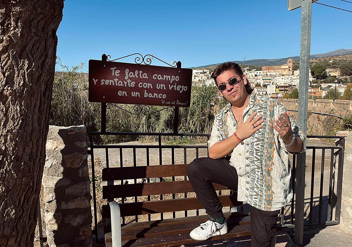 El Niño del Albayzín: «En la Alpujarra disfruto muchísimo escuchando 'batallitas' de los mayores»