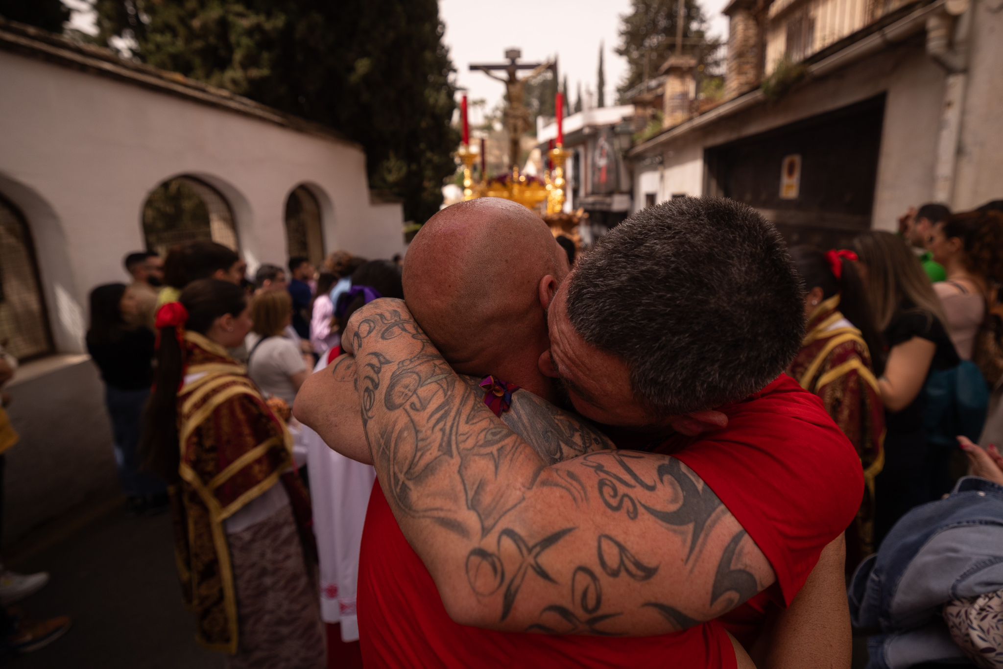 Las imágenes del espectacular traslado del Cristo de los Gitanos en Granada