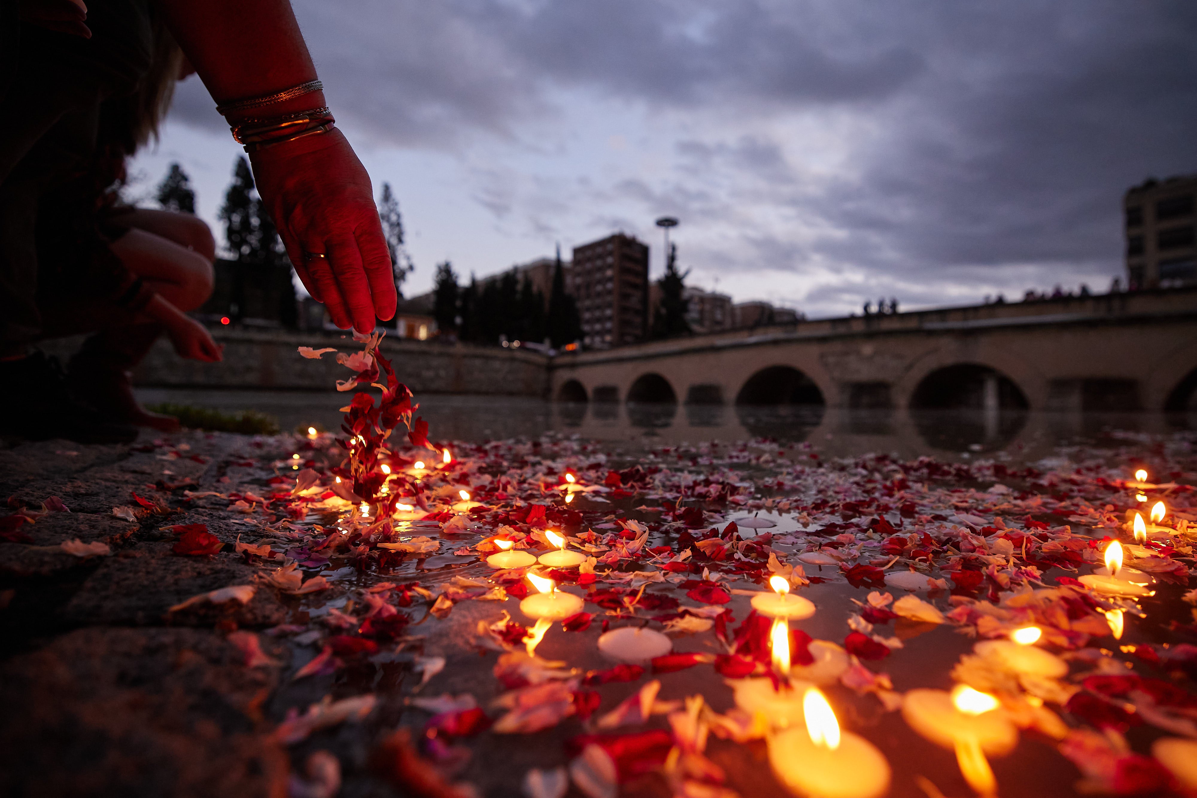 Las imágenes de la celebración del Día del Pueblo Gitano en Granada