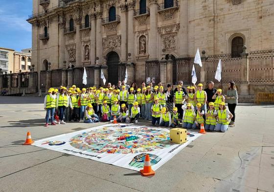 Conmemoración del 30º aniversario de la campaña 'Aprende a crecer con seguridad'.