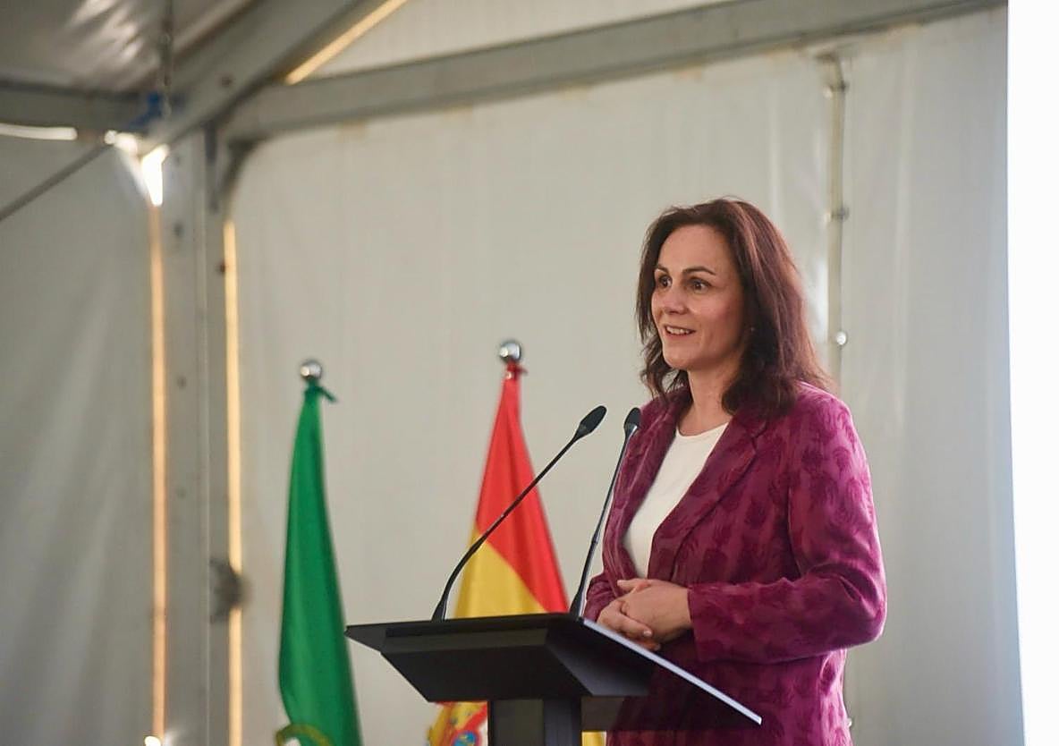 La secretaria general de Medio Ambiente, Cambio Climático y Economía Azul de la Consejería, María López Sanchís.
