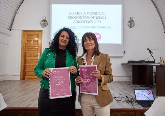 Elena Duque y Blanca Molina, en la presentación de la memoria del Servicio de Drogodependencias.