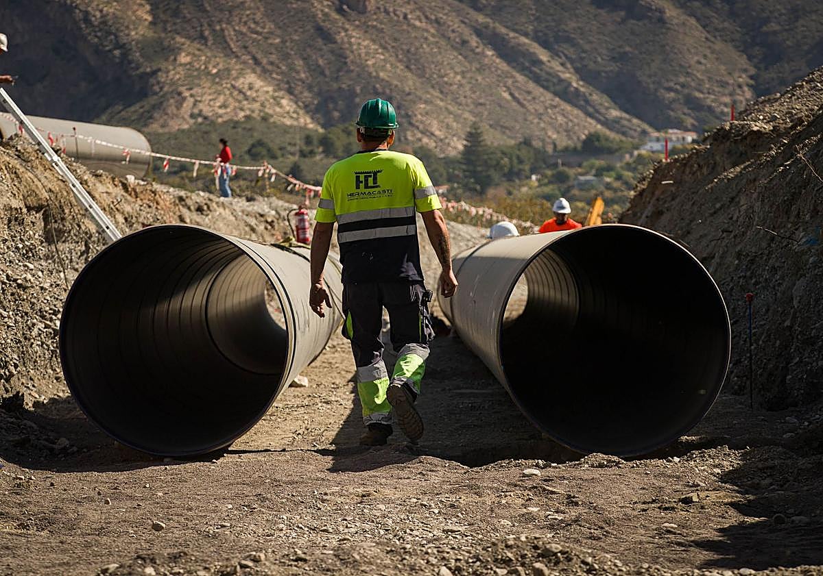 Imagen principal - Rules ve la luz al final del túnel con el inicio de las obras de las canalizaciones