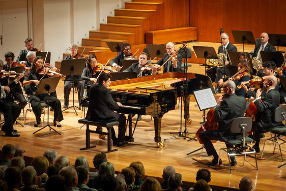 La Orquesta Ciudad de Granada y Javier Perianes.