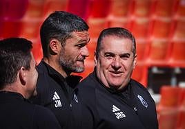 José Ramón Sandoval, sonriente durante el entrenamiento de este sábado.