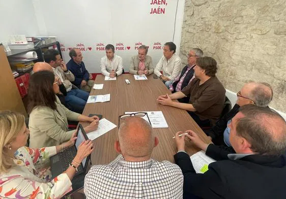 Reunión, este lunes, del Grupo Municipal Socialista con representantes de los Puentes.