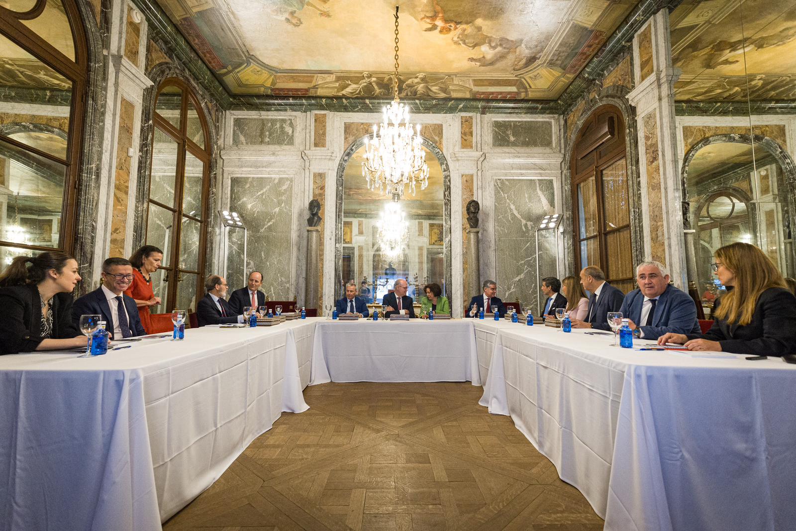 Reunión de los patronos en el Palacio de los Córdova.