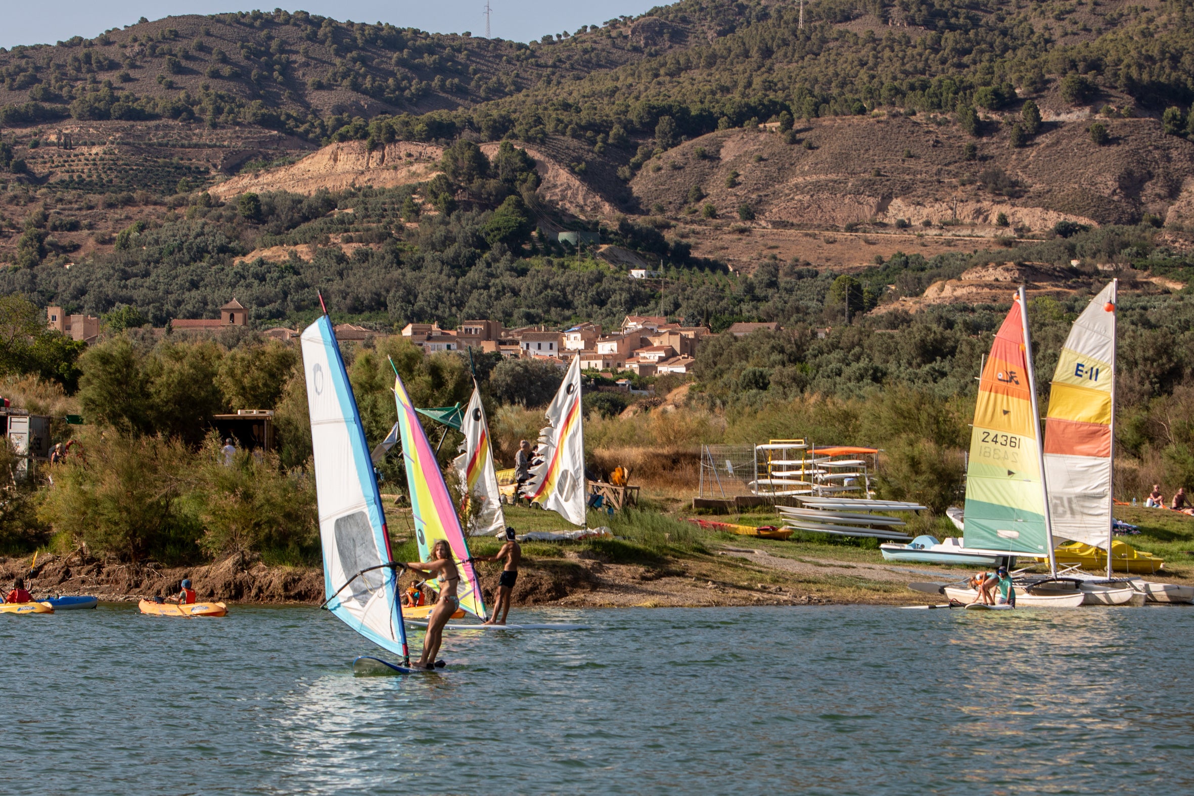 Turismo rural en el embalse de Béznar.